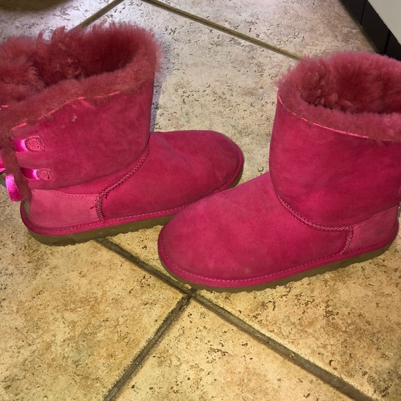 Pink bow ugh boots - Picture 2 of 2